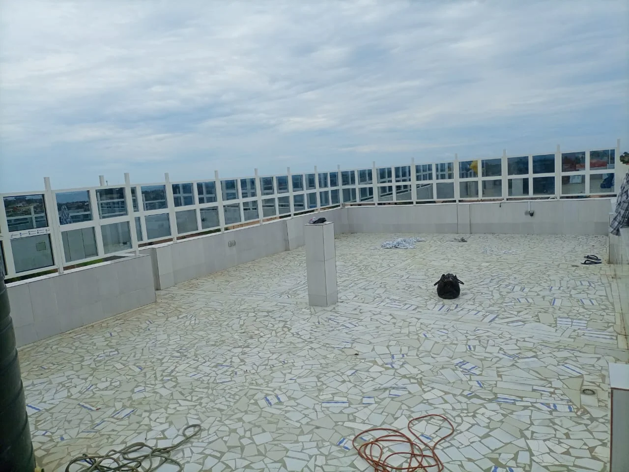 Garde-corps extérieur aluminium pour terrasse et balcon à Lomé
